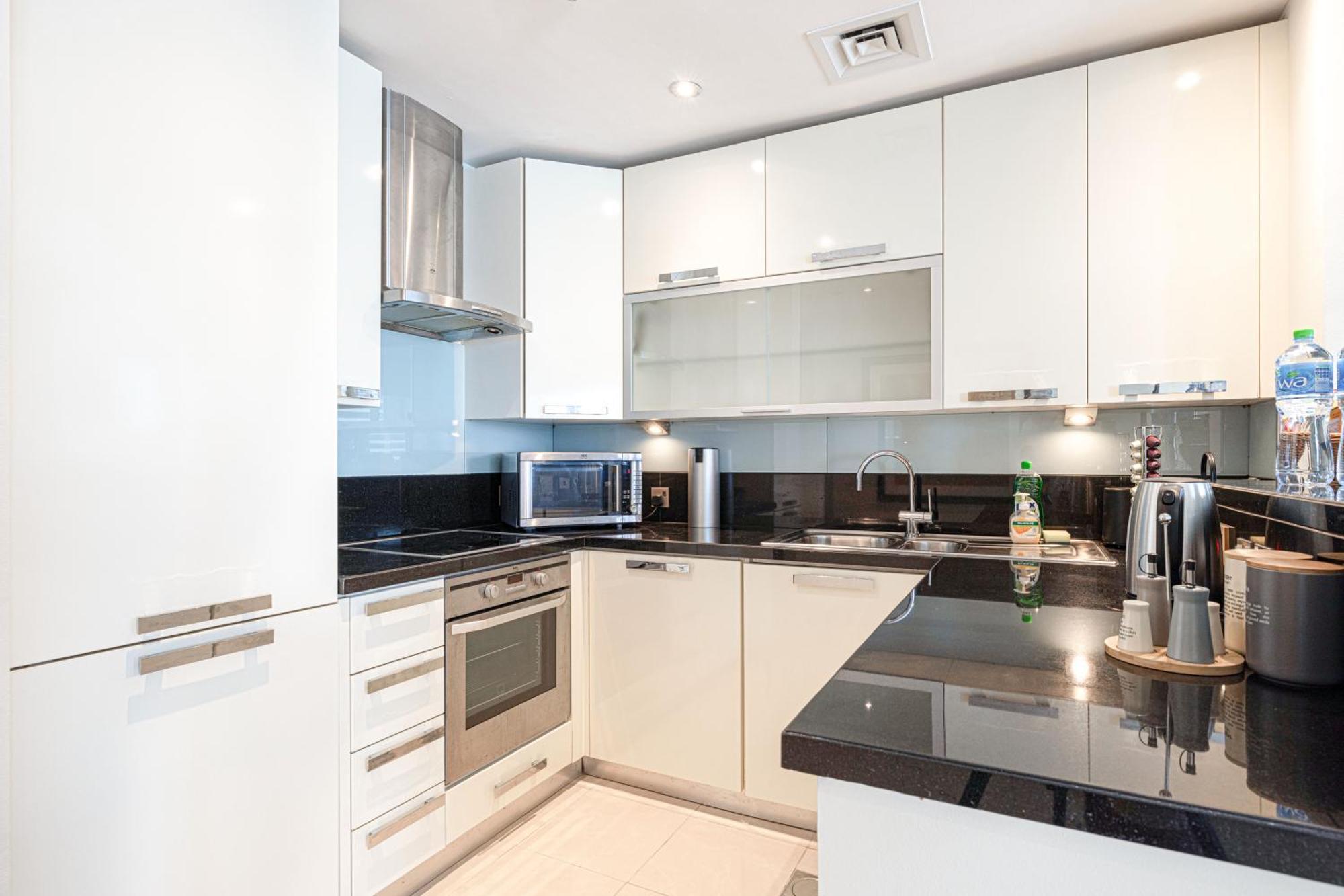 Songs Of The Lake By Lagom - Bonnington Apartment Jumeirah Lake Towers, Dubai Eksteriør bilde